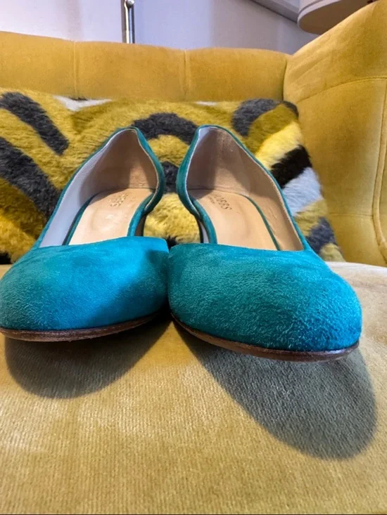 Teal Suede Mid-Heel Pumps - Picture 6 of 15